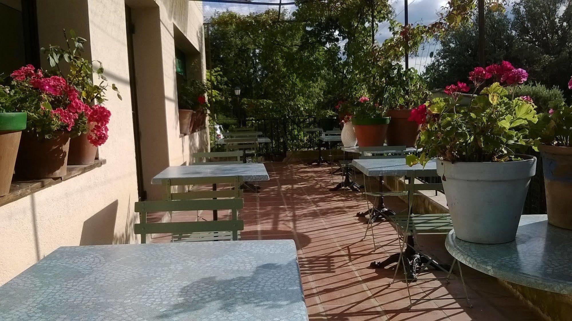 Hotel Sainte Anne "Le Verdon" 레 살레스 쉬르 베르동 외부 사진